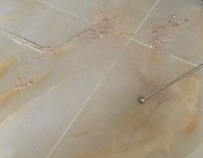康马瓷砖空鼓维修公司分享粘合剂选择不当在瓷砖铺贴过程中可能导致以下问题