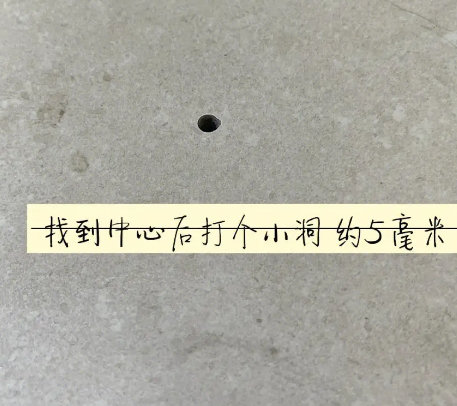 康马瓷砖空鼓维修公司专业解答在瓷砖铺贴过程中，如果砂料搅拌不均匀，将会带来以下问题